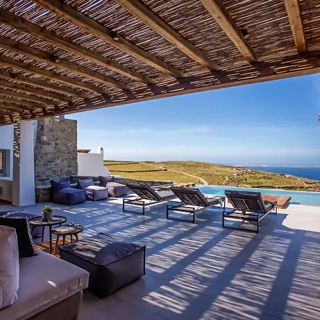 Aura Seaview Sunset Pool - Six Bedrooms *